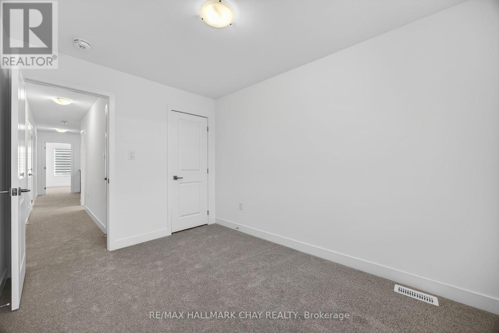 32 Mcaush Street, Barrie, Ontario  L9J 0V6 - Photo 15 - S12715070