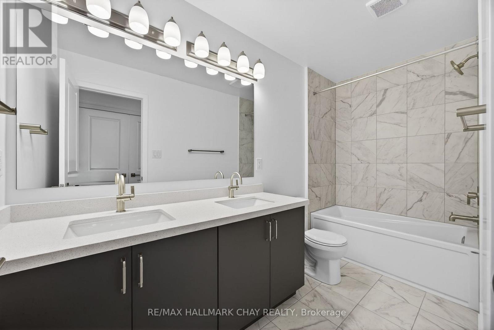 32 Mcaush Street, Barrie, Ontario  L9J 0V6 - Photo 18 - S12715070