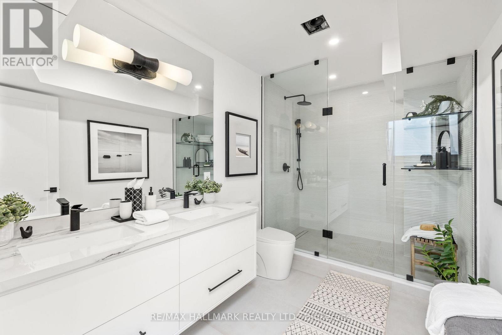 68 Rhodes Avenue, Toronto, Ontario  M4L 2Z9 - Photo 21 - E12712172