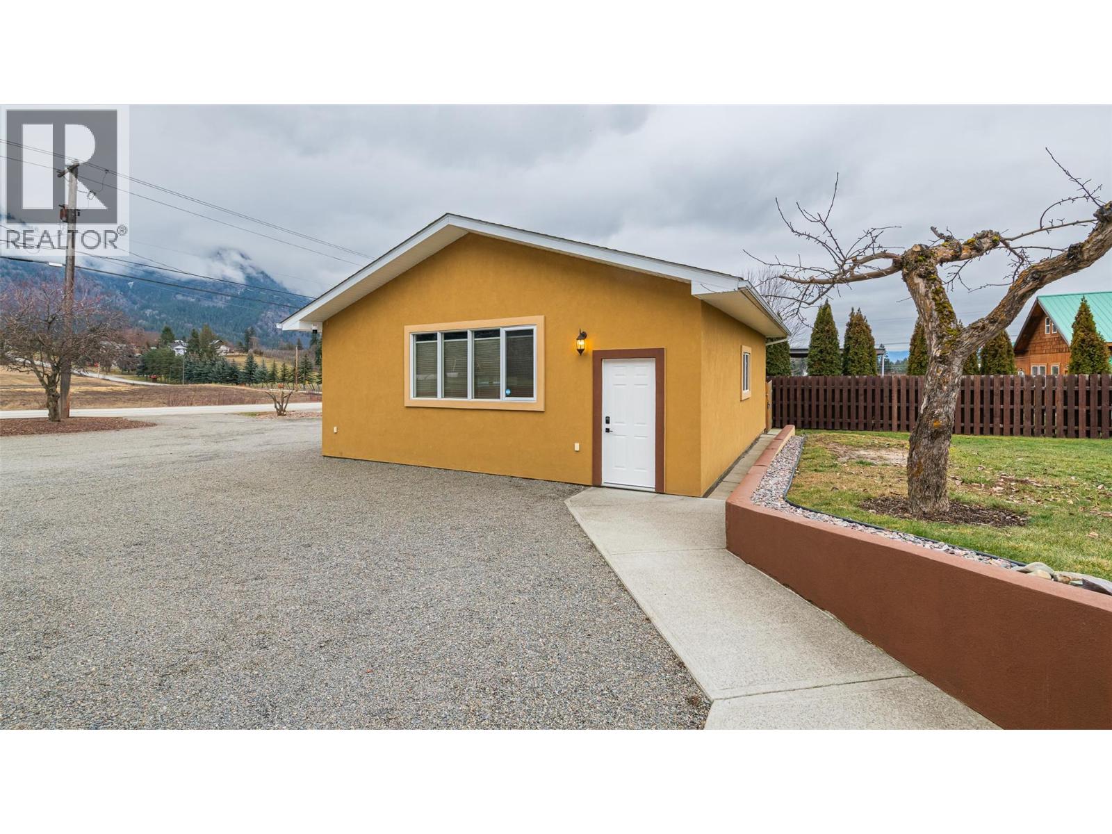 4857 Canyon Lister Road, Canyon, British Columbia  V0B 1C1 - Photo 27 - 10373151