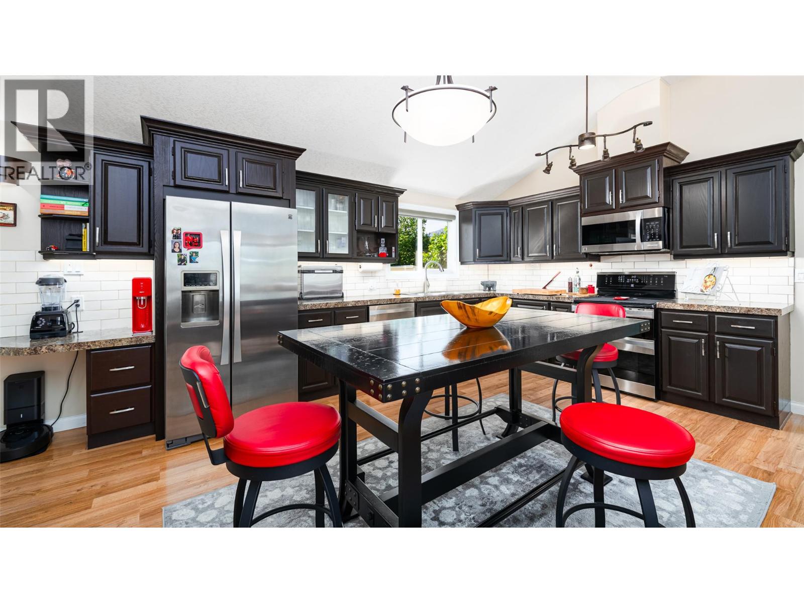 4857 Canyon Lister Road, Canyon, British Columbia  V0B 1C1 - Photo 11 - 10373151