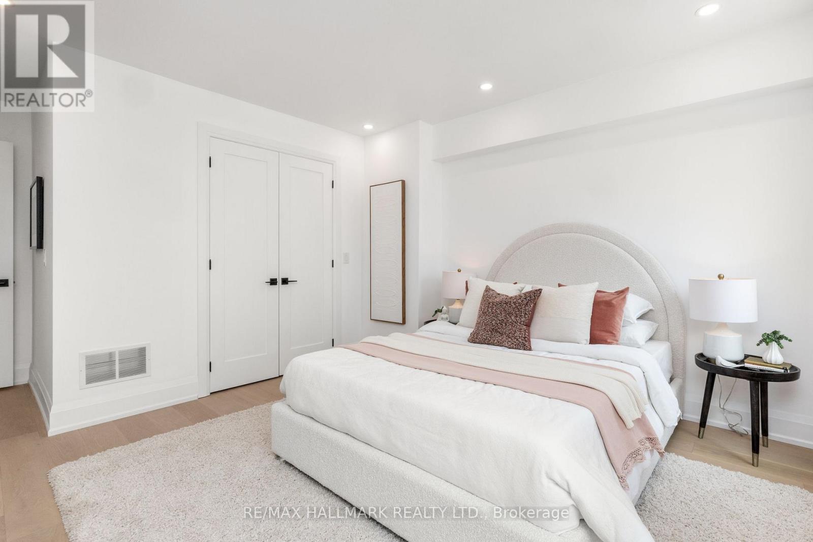 68 Rhodes Avenue, Toronto, Ontario  M4L 2Z9 - Photo 23 - E12712172