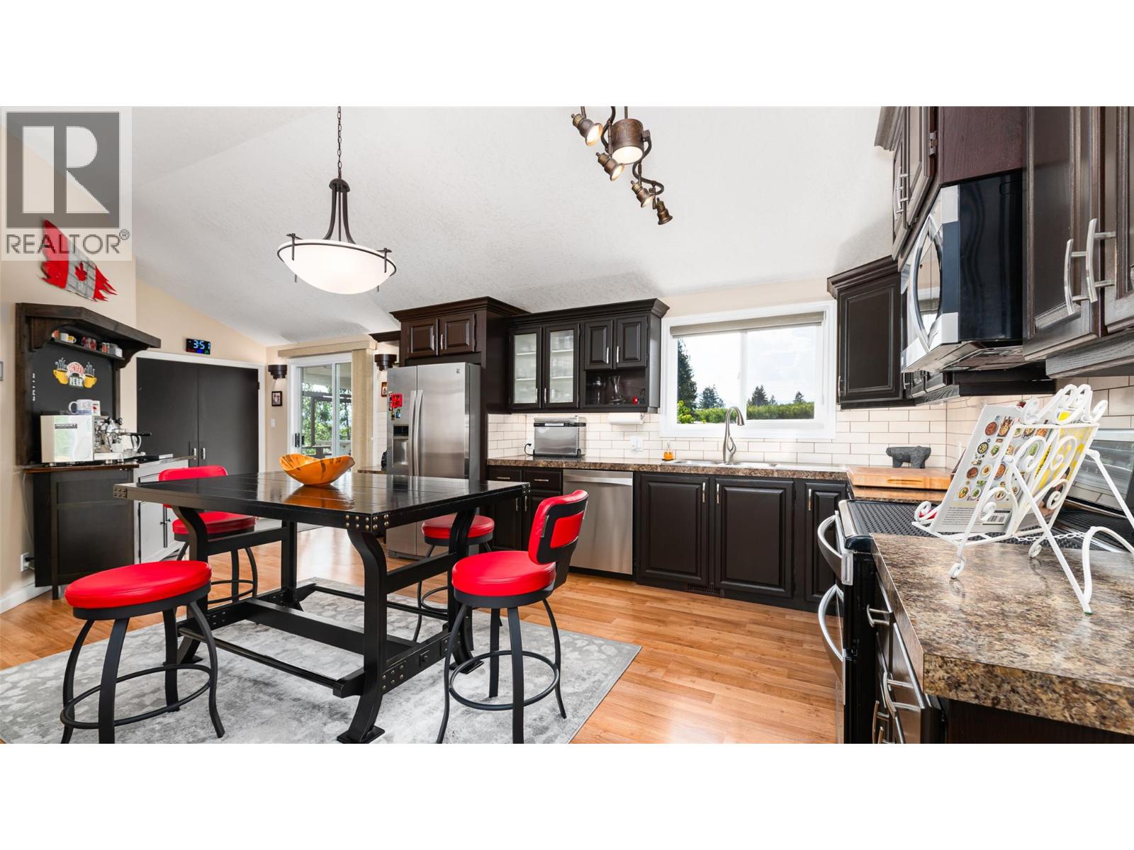 4857 Canyon Lister Road, Canyon, British Columbia  V0B 1C1 - Photo 12 - 10373151