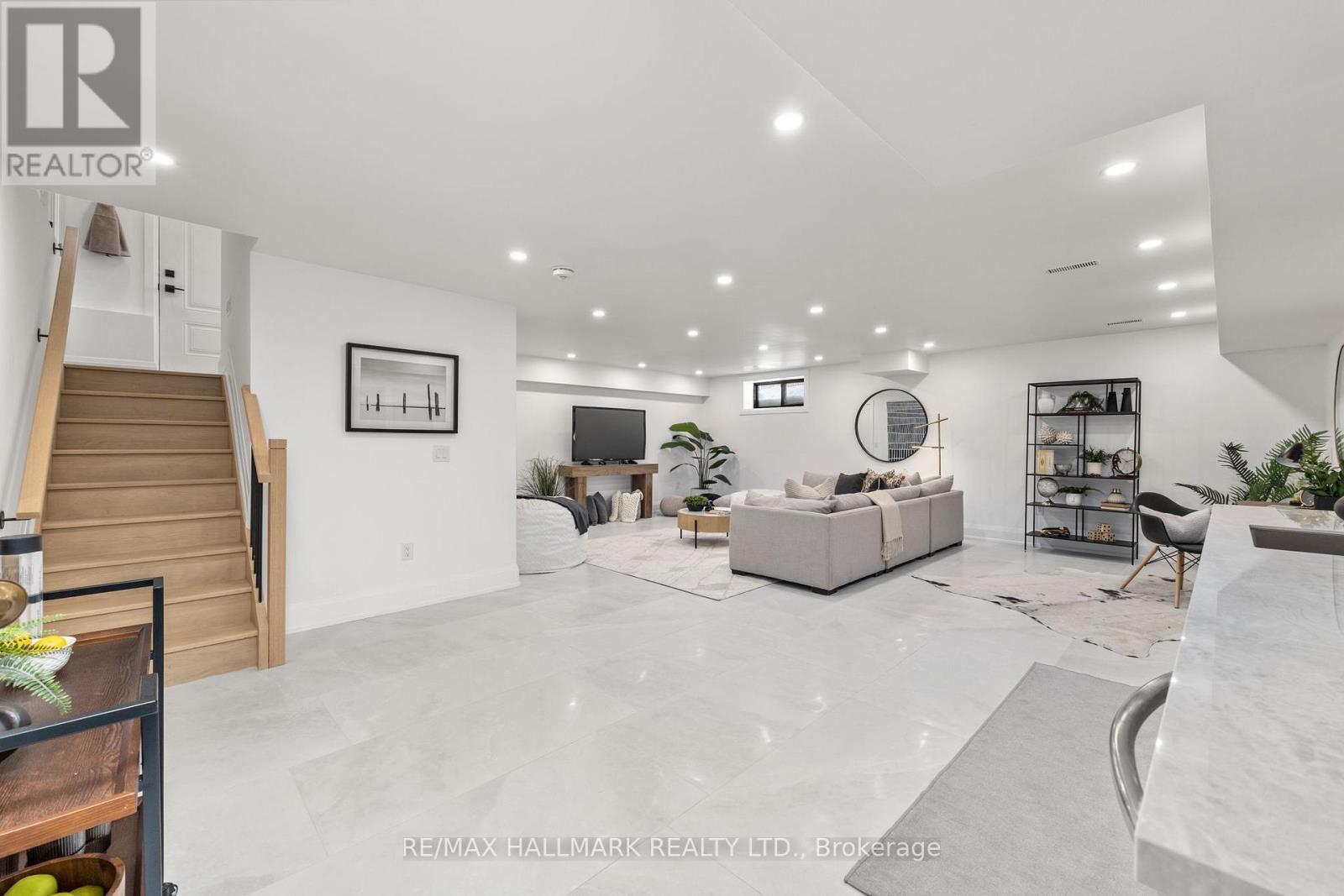 68 Rhodes Avenue, Toronto, Ontario  M4L 2Z9 - Photo 43 - E12712172