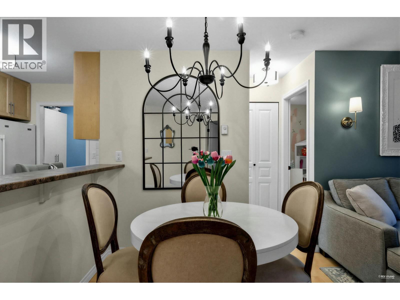 211 7139 18th Avenue, Burnaby, British Columbia  V3N 4Z3 - Photo 8 - R3081423