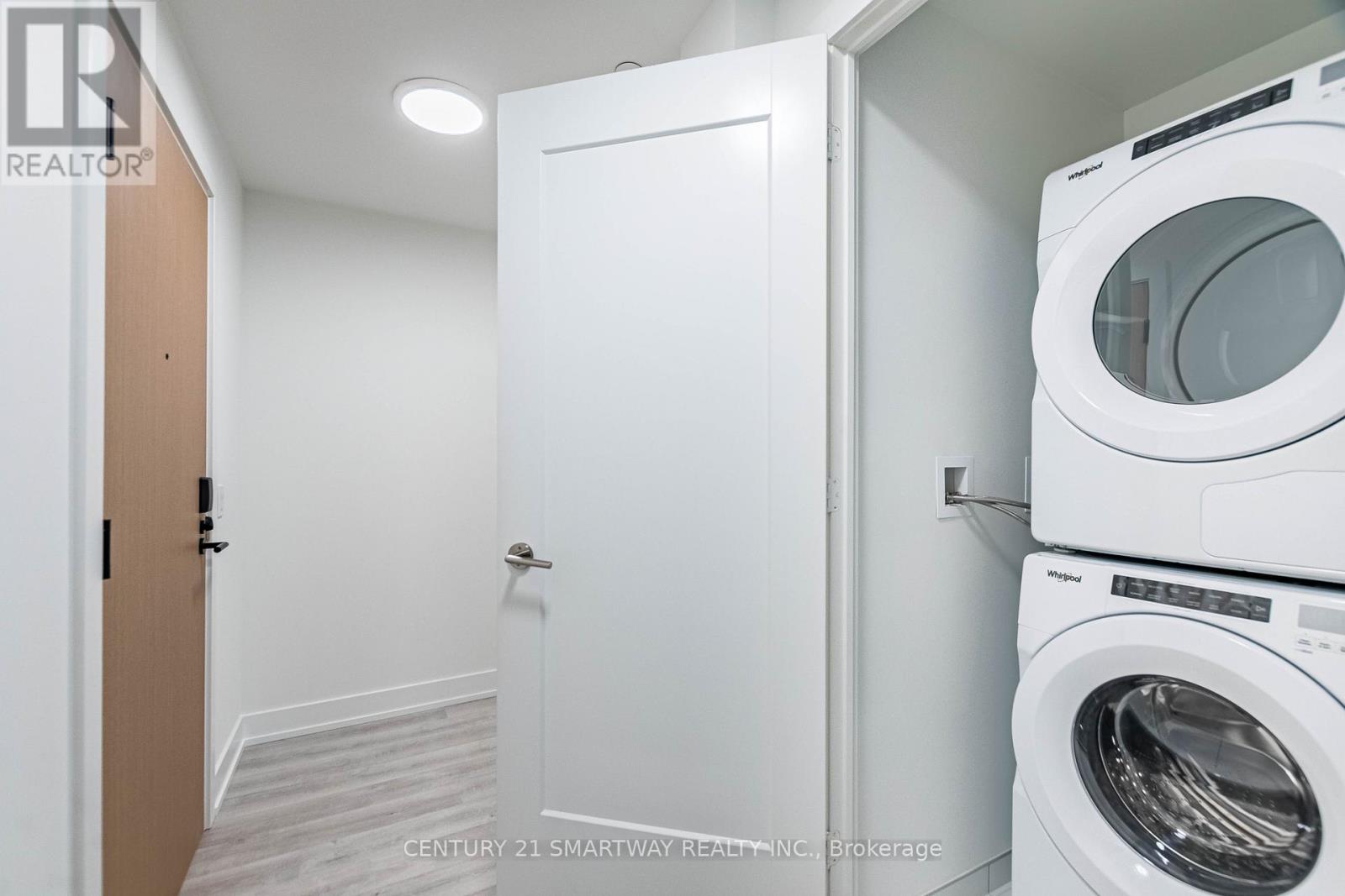 406 - 60 Central Park Roadway, Toronto, Ontario  M9A 0E6 - Photo 28 - W12582670