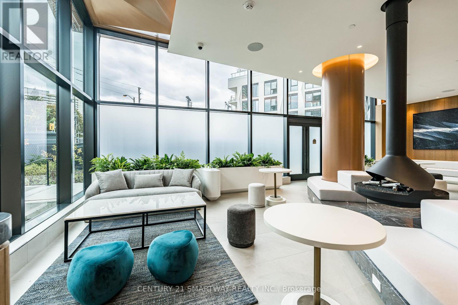 911 - 60 Central Park Roadway, Toronto, Ontario  M9A 0E6 - Photo 6 - W12643052