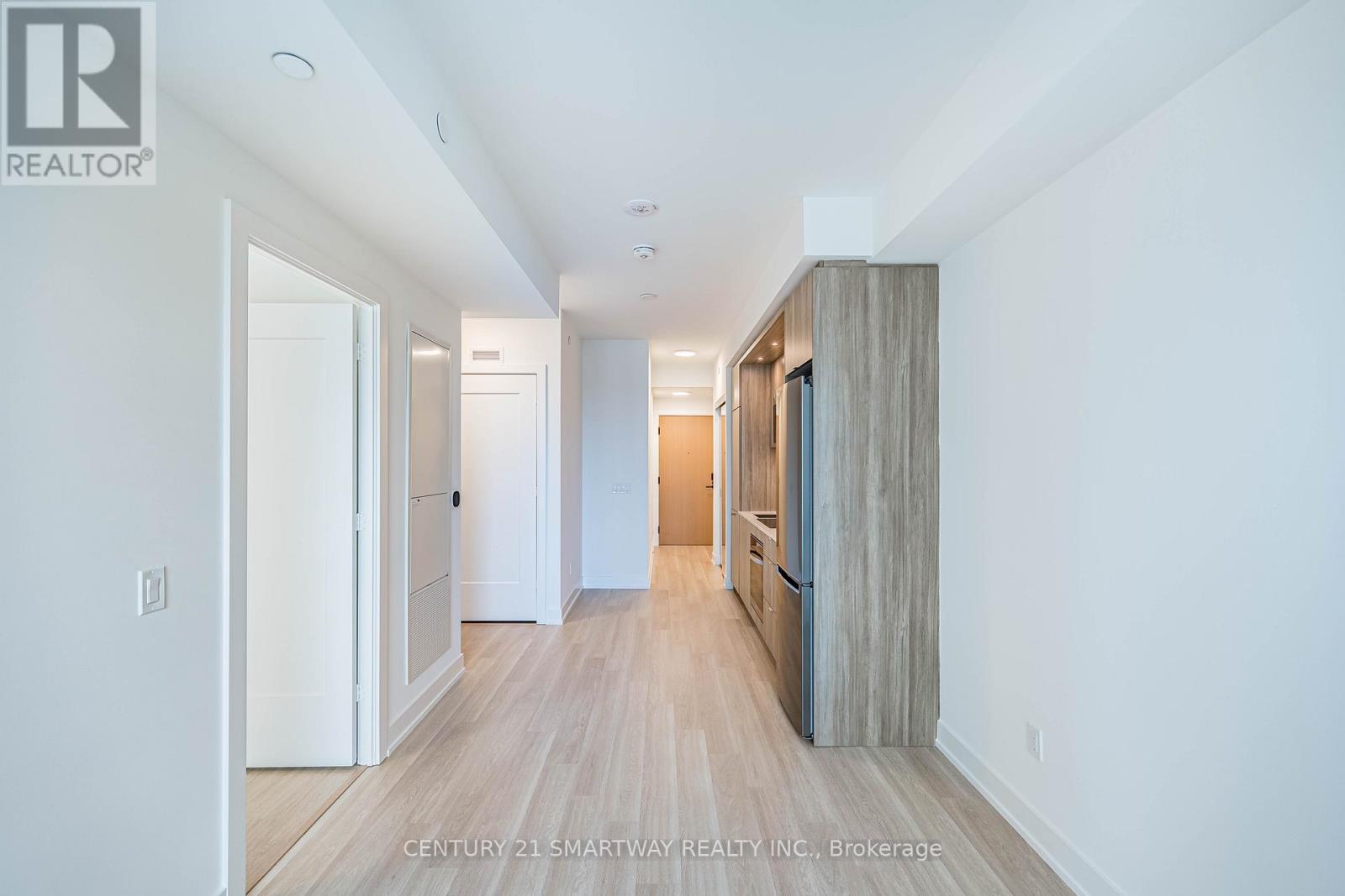 911 - 60 Central Park Roadway, Toronto, Ontario  M9A 0E6 - Photo 14 - W12643052