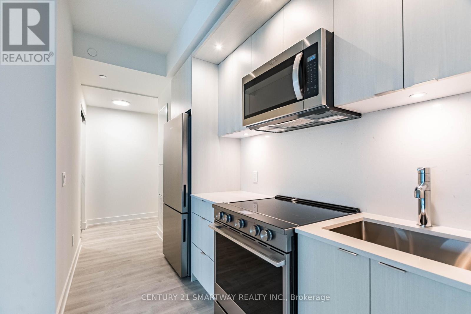 406 - 60 Central Park Roadway, Toronto, Ontario  M9A 0E6 - Photo 11 - W12582670