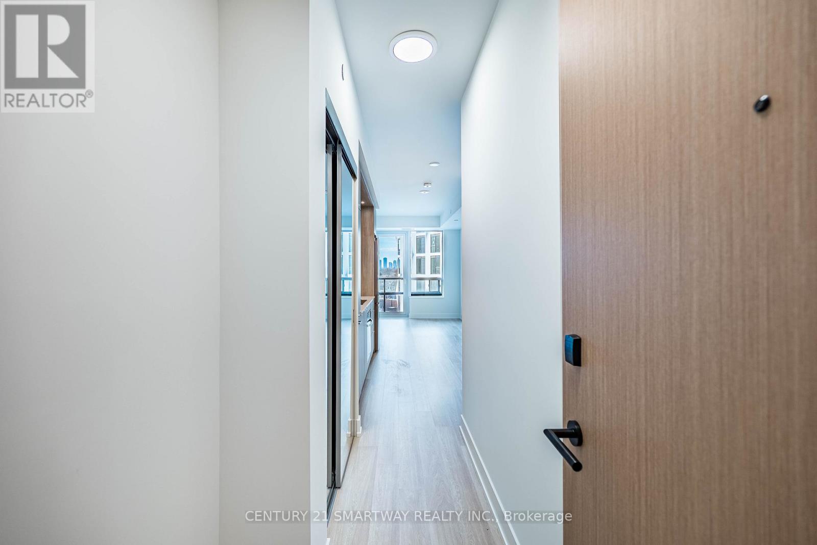 911 - 60 Central Park Roadway, Toronto, Ontario  M9A 0E6 - Photo 8 - W12643052