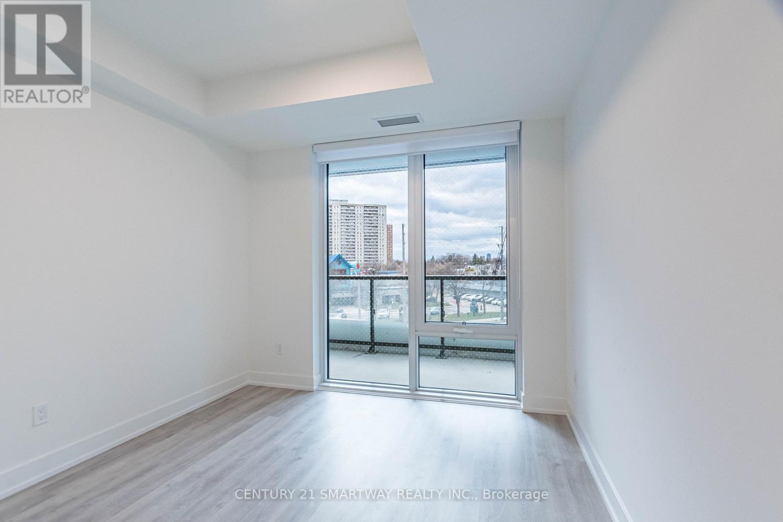 406 - 60 Central Park Roadway, Toronto, Ontario  M9A 0E6 - Photo 17 - W12582670