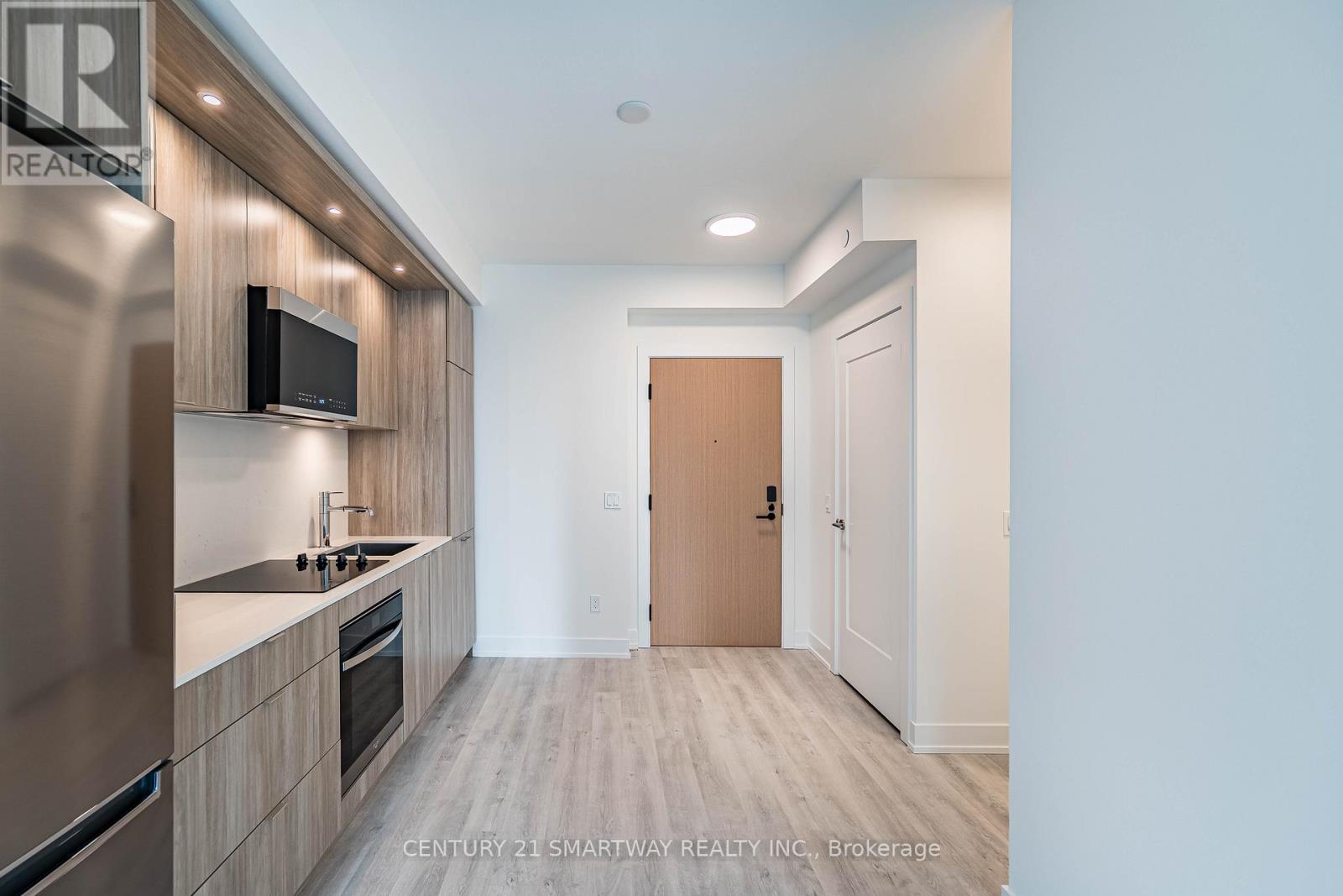 1105 - 60 Central Park Roadway, Toronto, Ontario  M9A 0E6 - Photo 13 - W12646278