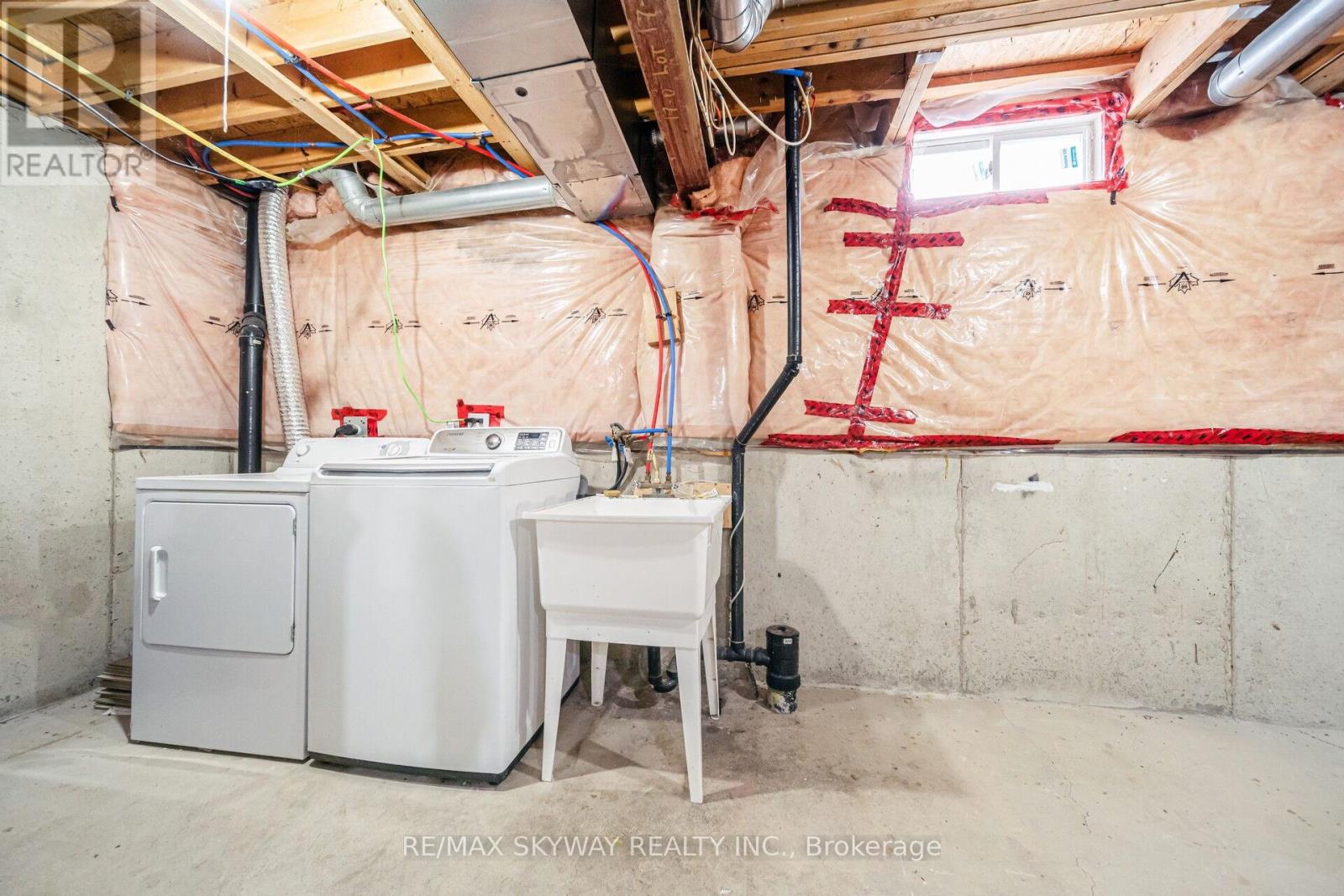 8 Hollingsworth Circle, Brampton, Ontario  L7A 0J7 - Photo 39 - W12715016