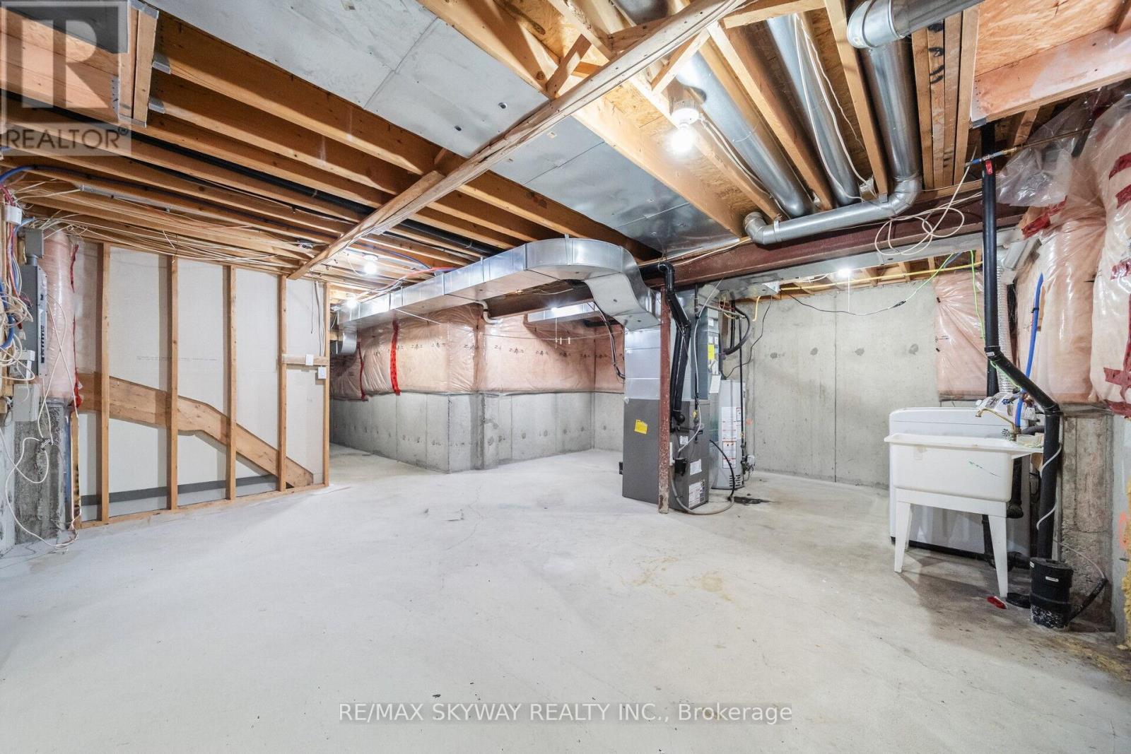 8 Hollingsworth Circle, Brampton, Ontario  L7A 0J7 - Photo 40 - W12715016