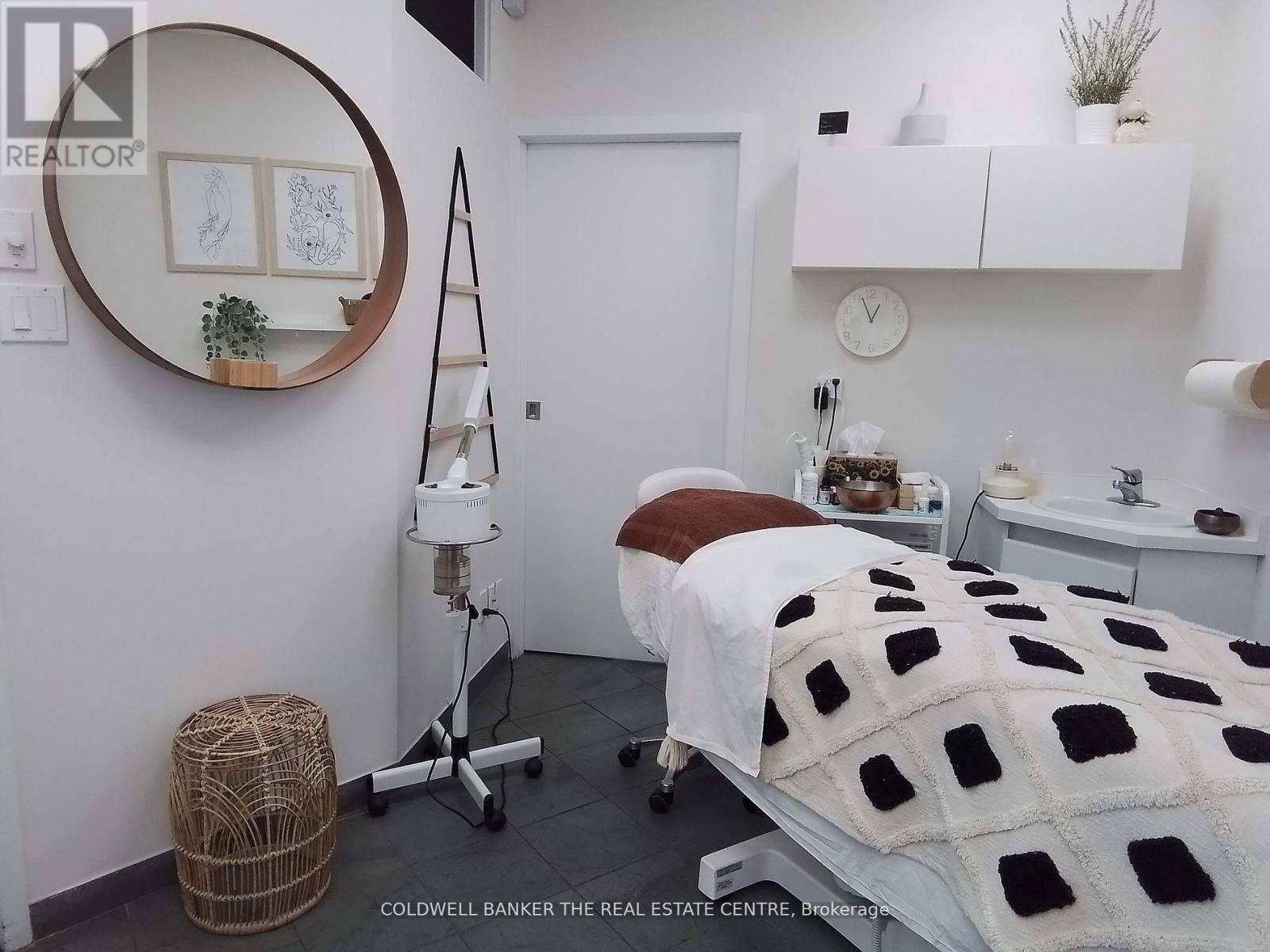 1280 Finch Street, Toronto, Ontario  M3J 3K6 - Photo 10 - W12715022