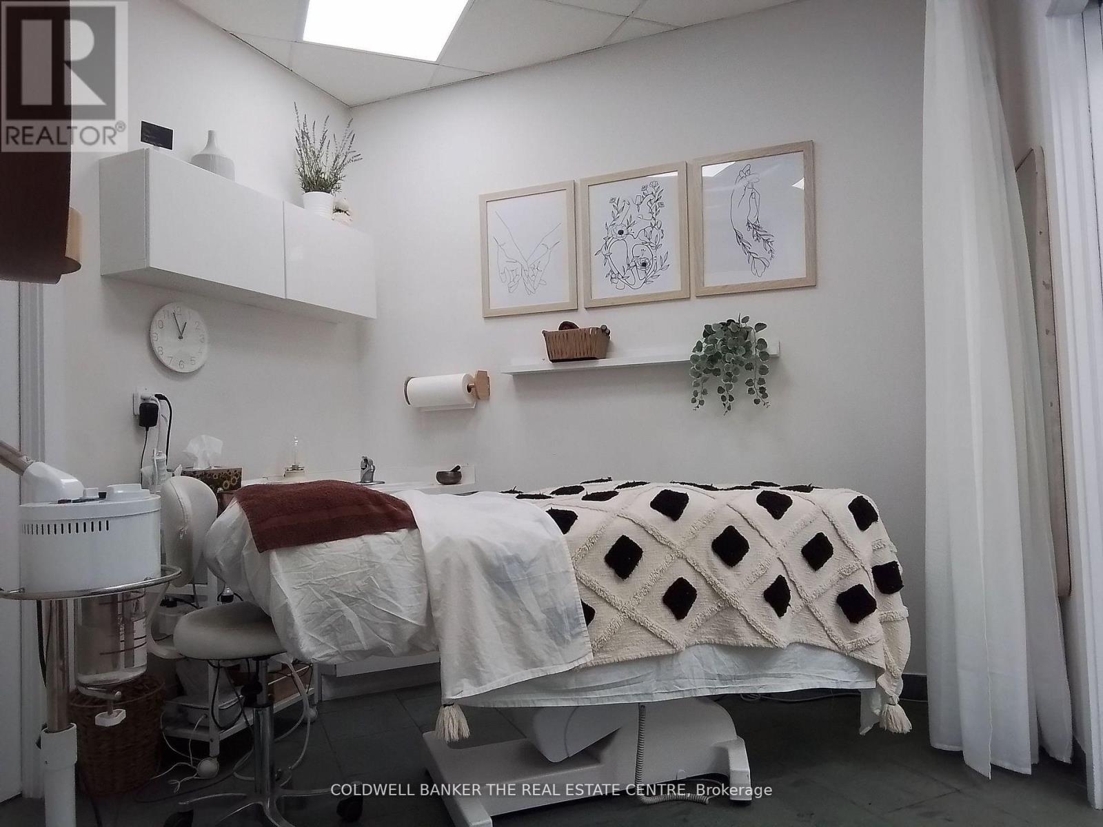 1280 Finch Street, Toronto, Ontario  M3J 3K6 - Photo 12 - W12715022