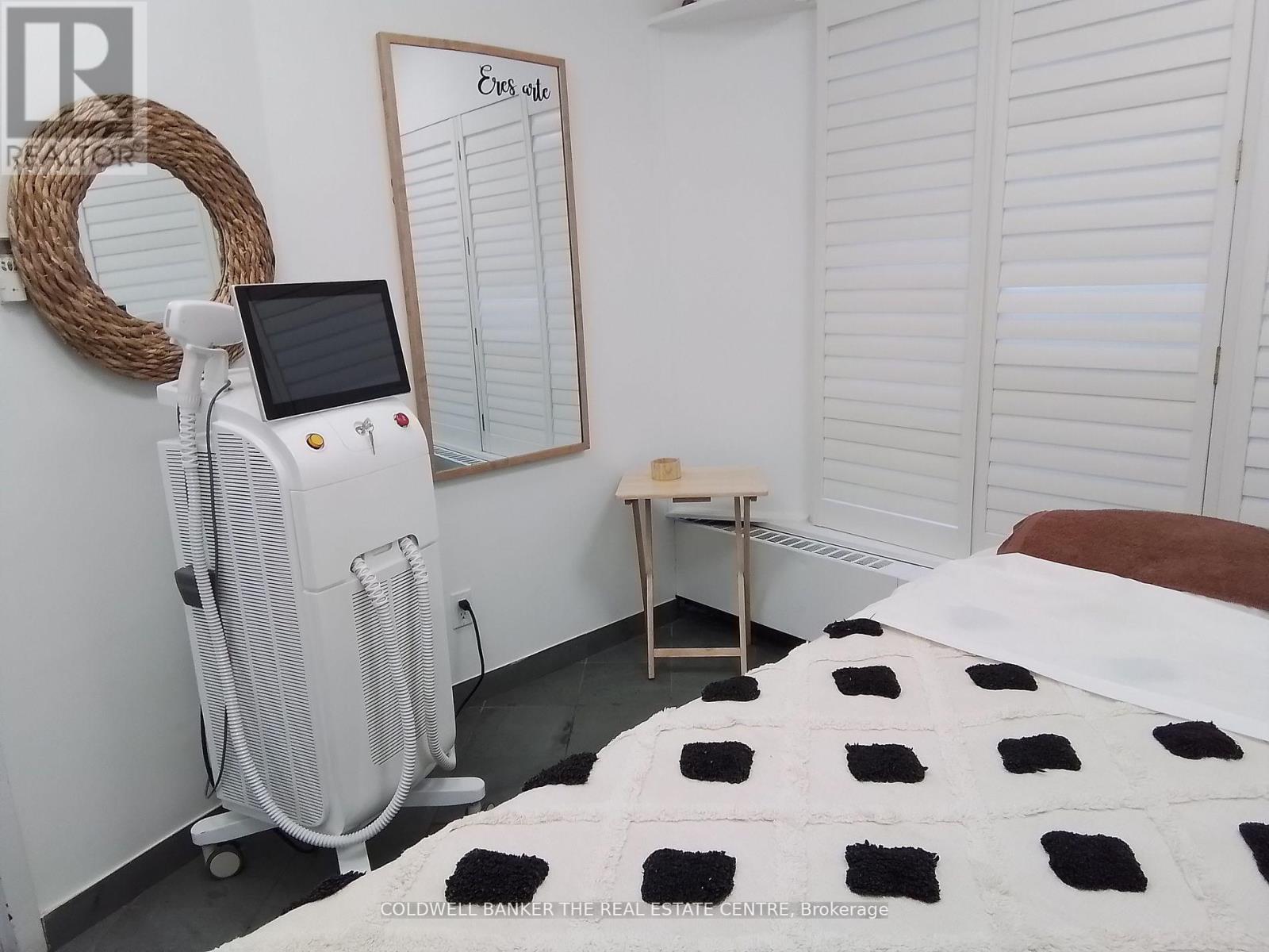 1280 Finch Street, Toronto, Ontario  M3J 3K6 - Photo 4 - W12715022