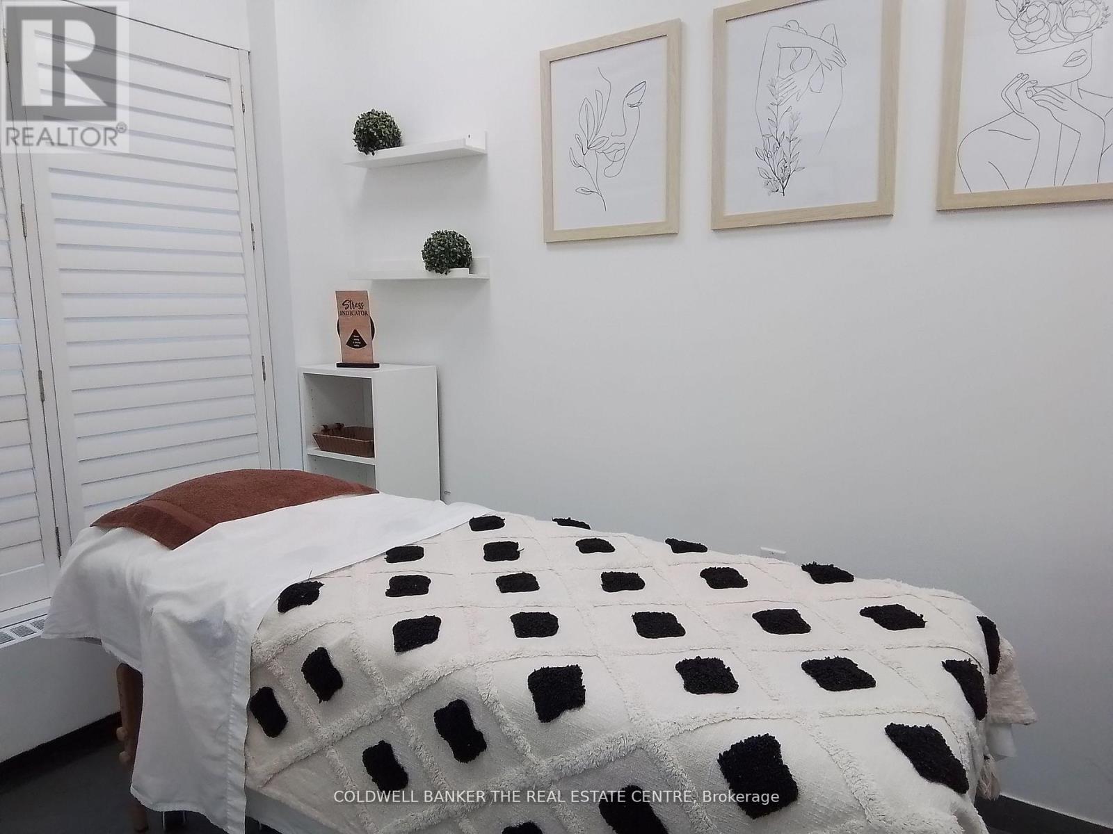 1280 Finch Street, Toronto, Ontario  M3J 3K6 - Photo 6 - W12715022