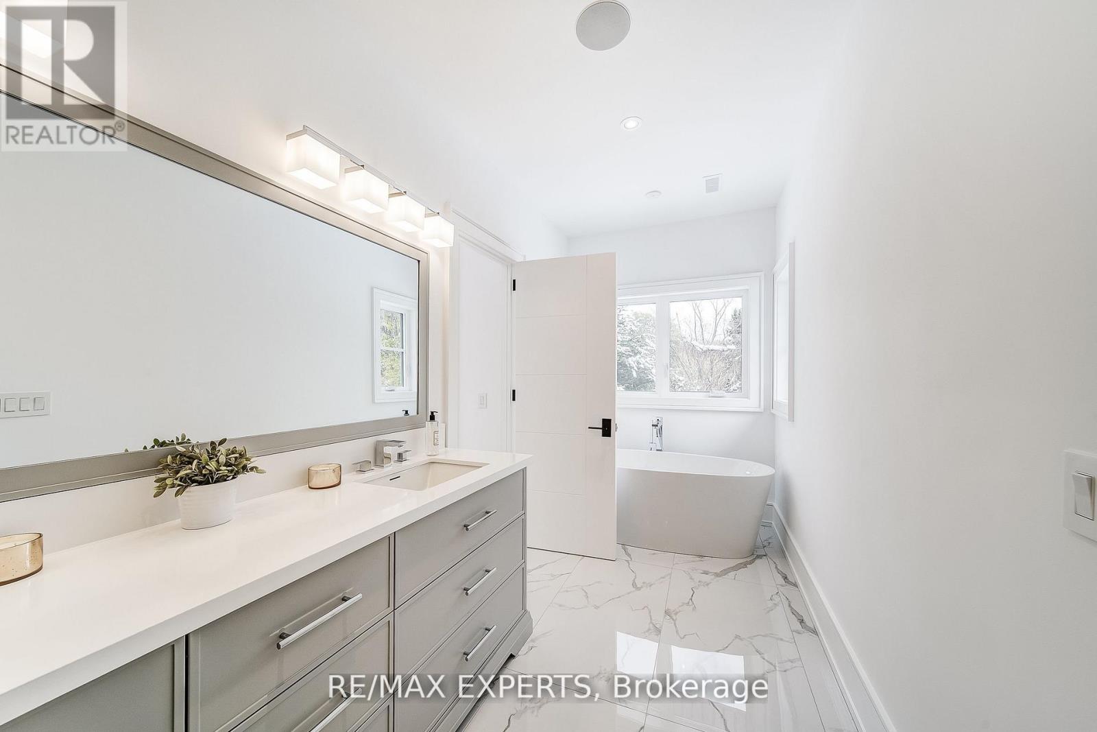 278 Mineola Road E, Mississauga, Ontario  L5G 2G3 - Photo 33 - W12715066