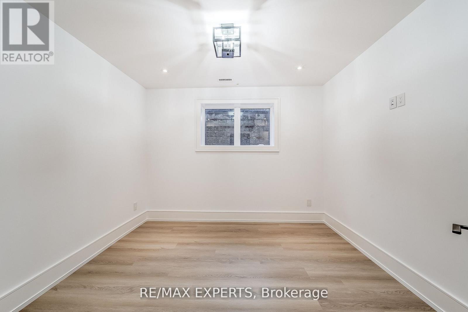 278 Mineola Road E, Mississauga, Ontario  L5G 2G3 - Photo 37 - W12715066