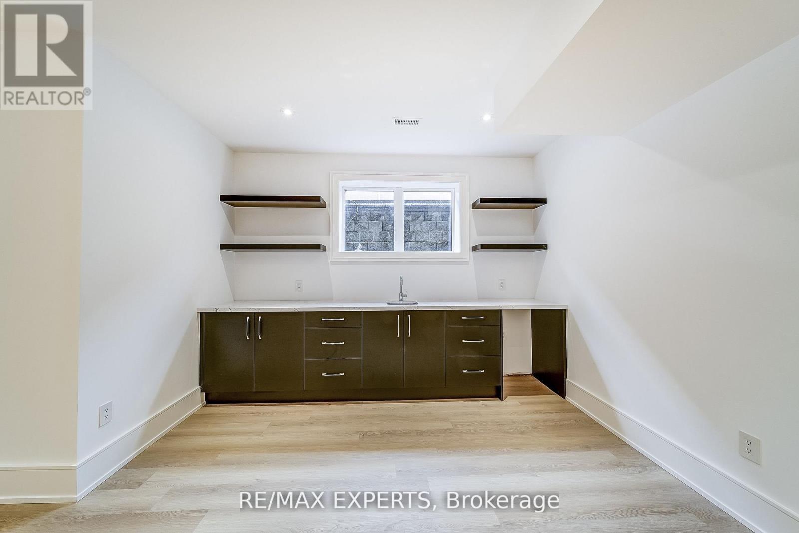 278 Mineola Road E, Mississauga, Ontario  L5G 2G3 - Photo 39 - W12715066