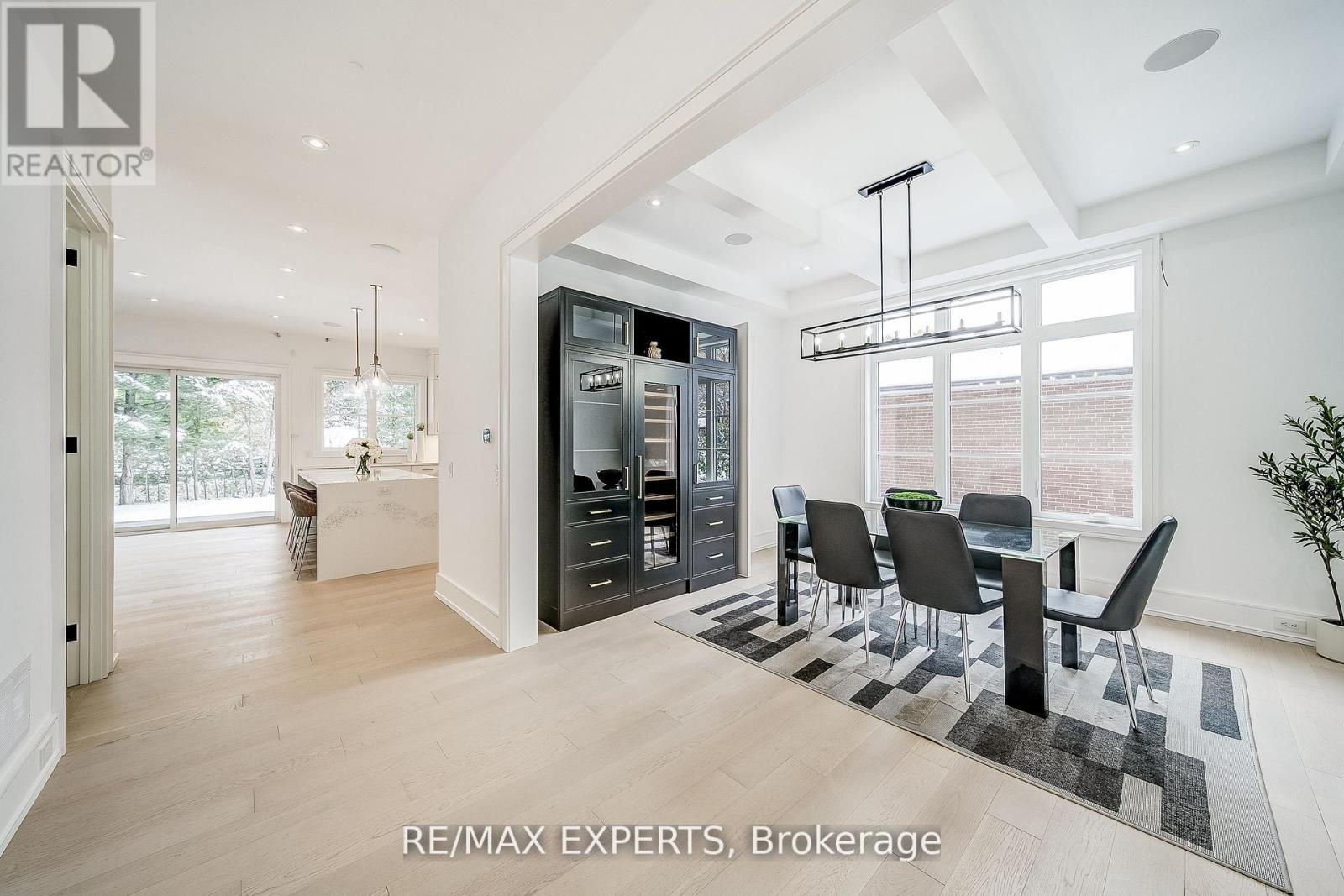 278 Mineola Road E, Mississauga, Ontario  L5G 2G3 - Photo 9 - W12715066