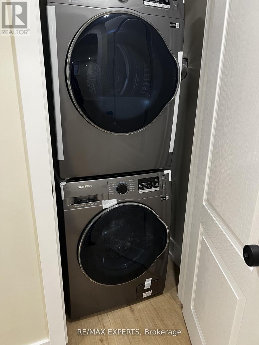 Lower Level - 3131 Lenester Drive, Mississauga, Ontario  L5C 2B7 - Photo 11 - W12715076