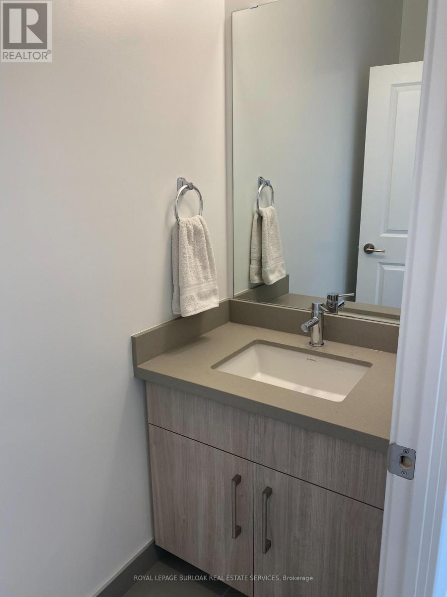 401 - 2007 James Street, Burlington, Ontario  L7R 0G7 - Photo 14 - W12715114