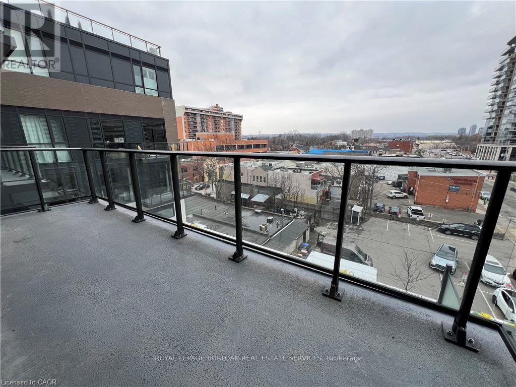 401 - 2007 James Street, Burlington, Ontario  L7R 0G7 - Photo 15 - W12715114
