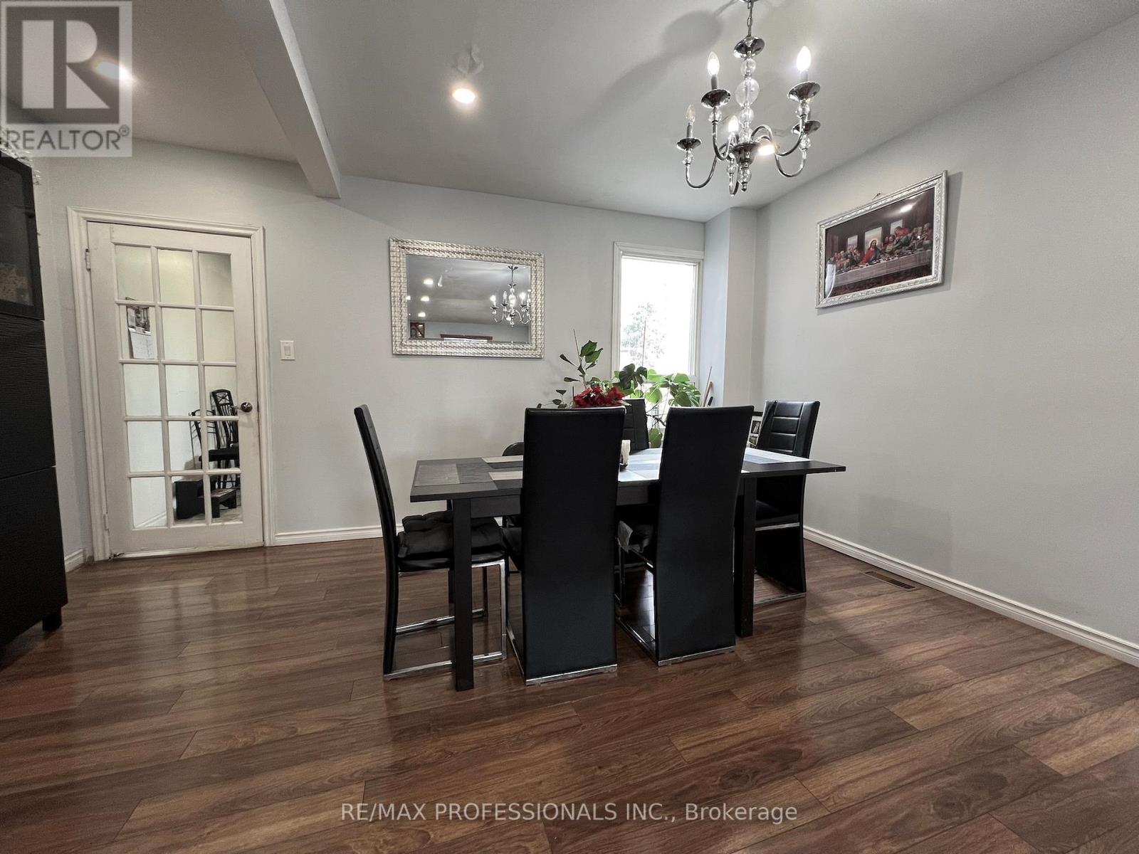 4 Locust Street, Toronto, Ontario  M6M 4N2 - Photo 12 - W12715142