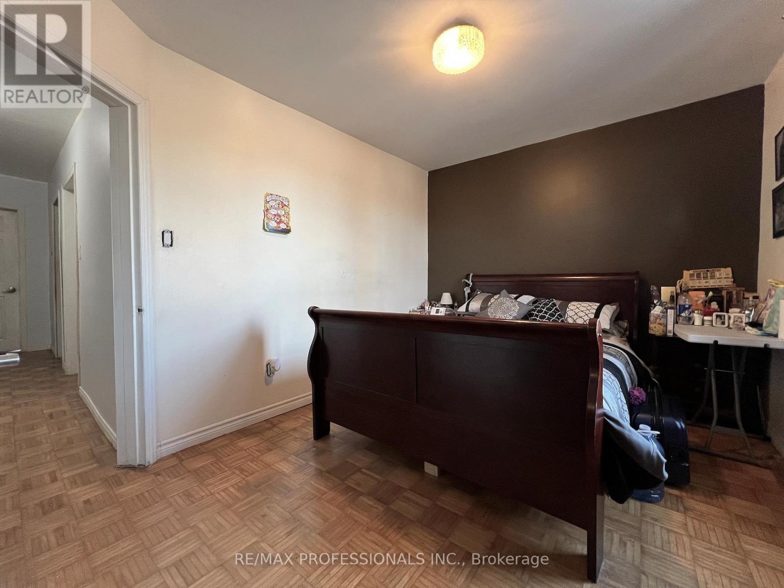 4 Locust Street, Toronto, Ontario  M6M 4N2 - Photo 20 - W12715142