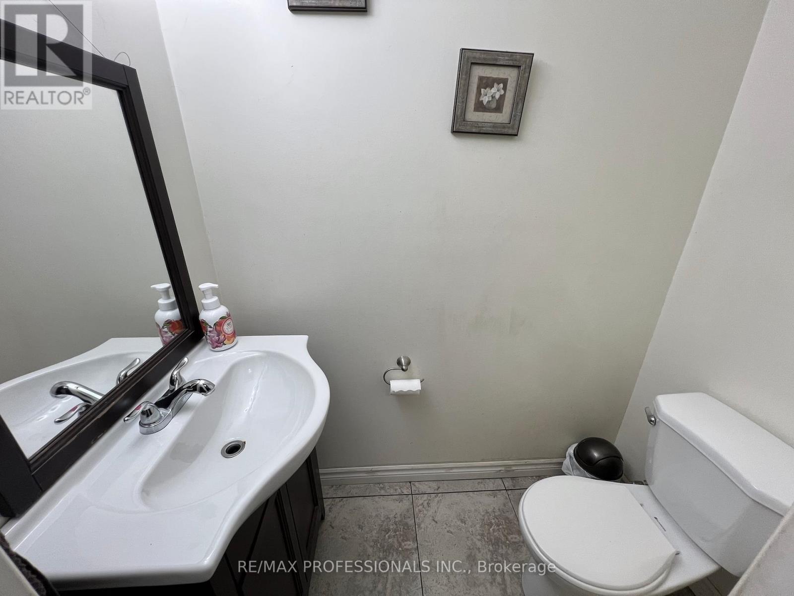 4 Locust Street, Toronto, Ontario  M6M 4N2 - Photo 27 - W12715142