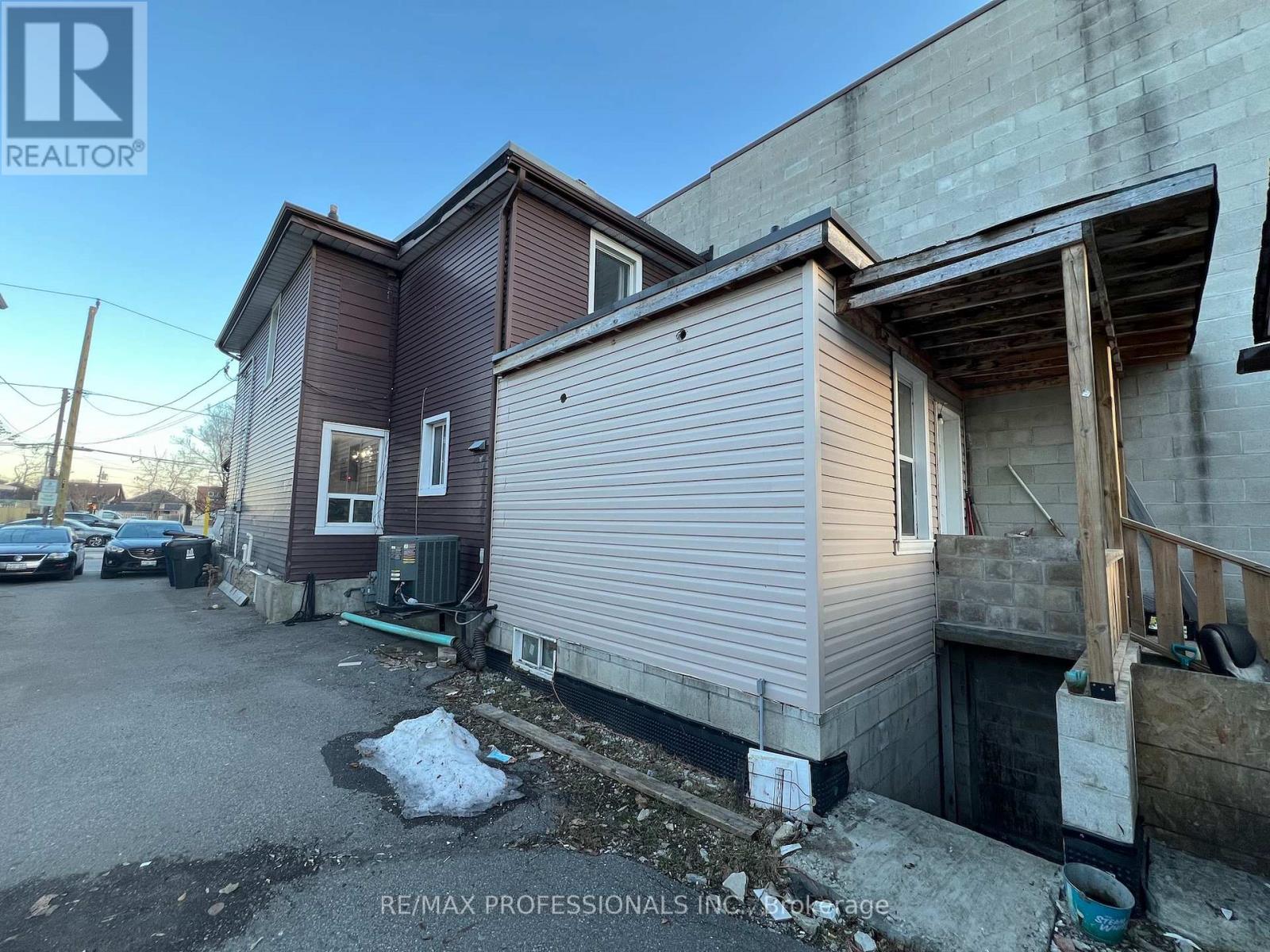 4 Locust Street, Toronto, Ontario  M6M 4N2 - Photo 28 - W12715142