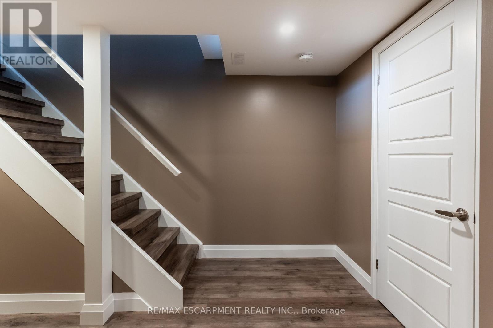 569 Rosseau Road, Hamilton, Ontario  L8K 4T7 - Photo 32 - X12715008