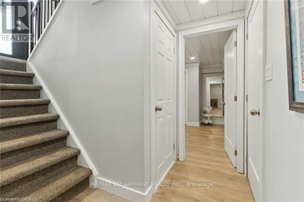 19 Wallace Place, Haldimand, Ontario  N3W 1G4 - Photo 29 - X12715080