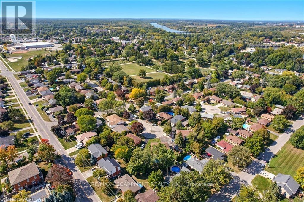 19 Wallace Place, Haldimand, Ontario  N3W 1G4 - Photo 48 - X12715080