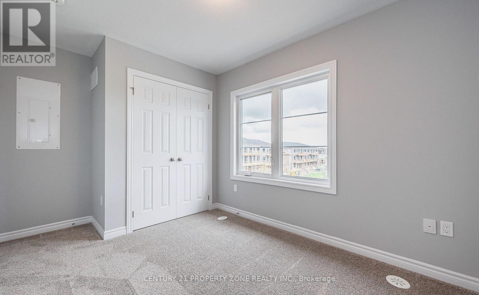 164 Oat Lane, Kitchener, Ontario  N2R 1R7 - Photo 5 - X12715112