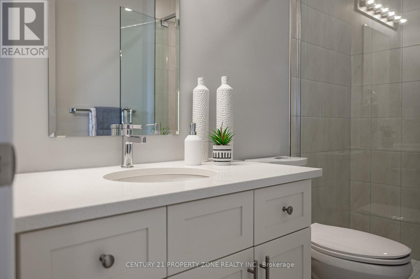 164 Oat Lane, Kitchener, Ontario  N2R 1R7 - Photo 6 - X12715112