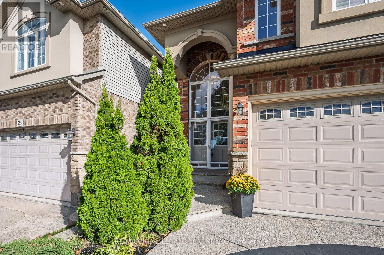 733 Stone Church Road E, Hamilton, Ontario  L8W 1A9 - Photo 2 - X12715118