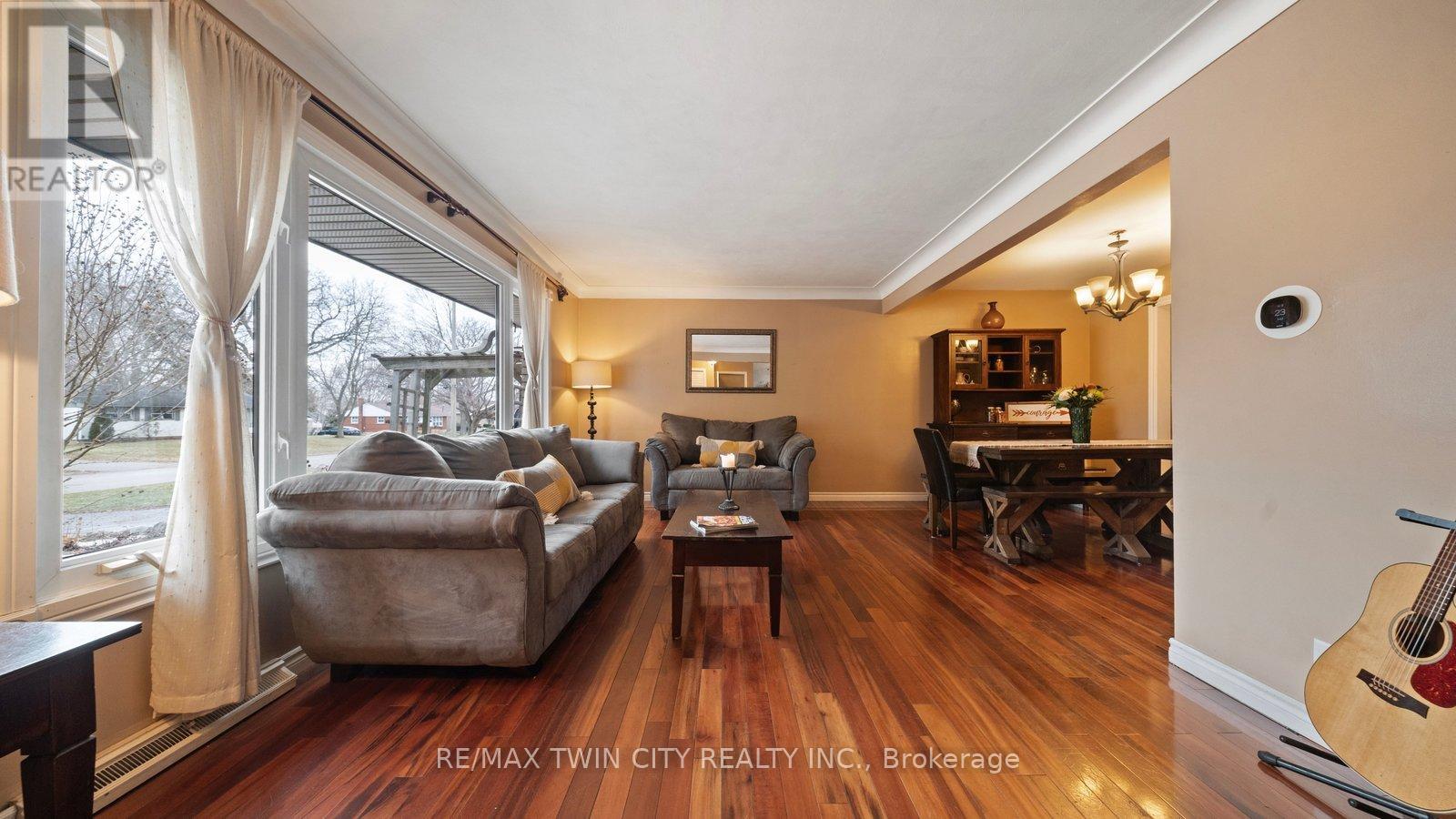 58 Kinnard Road, Brantford, Ontario  N3T 1P9 - Photo 5 - X12715126