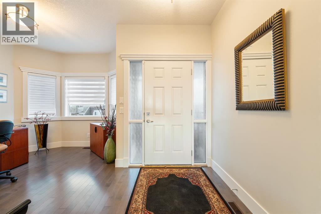 491 Rocky Vista Gardens Nw, Calgary, Alberta  T3G 0B7 - Photo 2 - A2280198