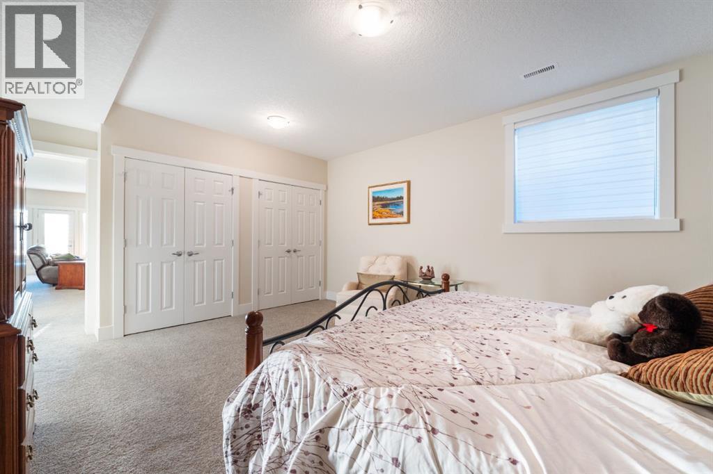 491 Rocky Vista Gardens Nw, Calgary, Alberta  T3G 0B7 - Photo 35 - A2280198