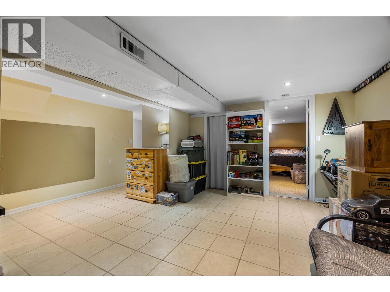 755 Crestline Street, Kamloops, British Columbia  V2B 5X2 - Photo 33 - 10373403