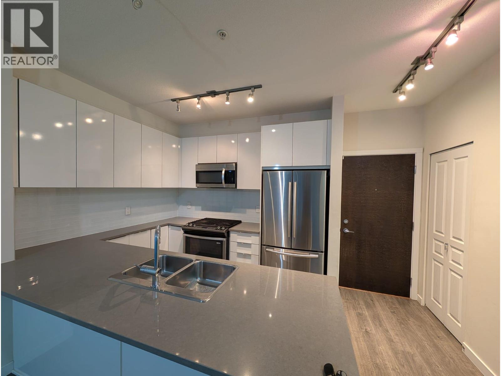 103 1152 Windsor Mews, Coquitlam, British Columbia  V4B 0N1 - Photo 6 - R3080790