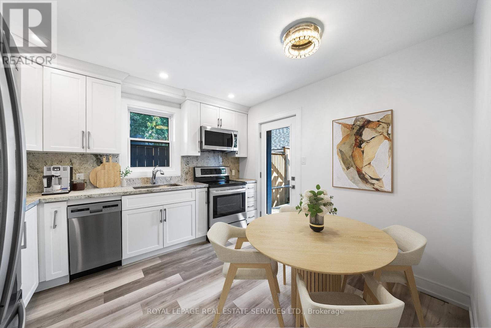 50 Arcadian Circle, Toronto, Ontario  M8W 2Y9 - Photo 6 - W12701580