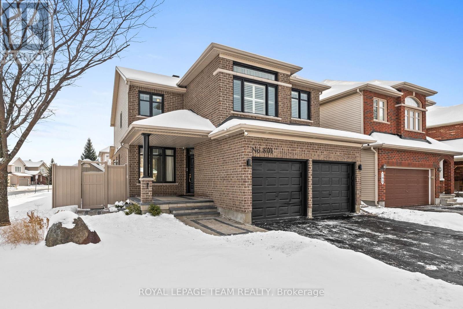 801 BOWERCREST CRESCENT, Ottawa, Ontario