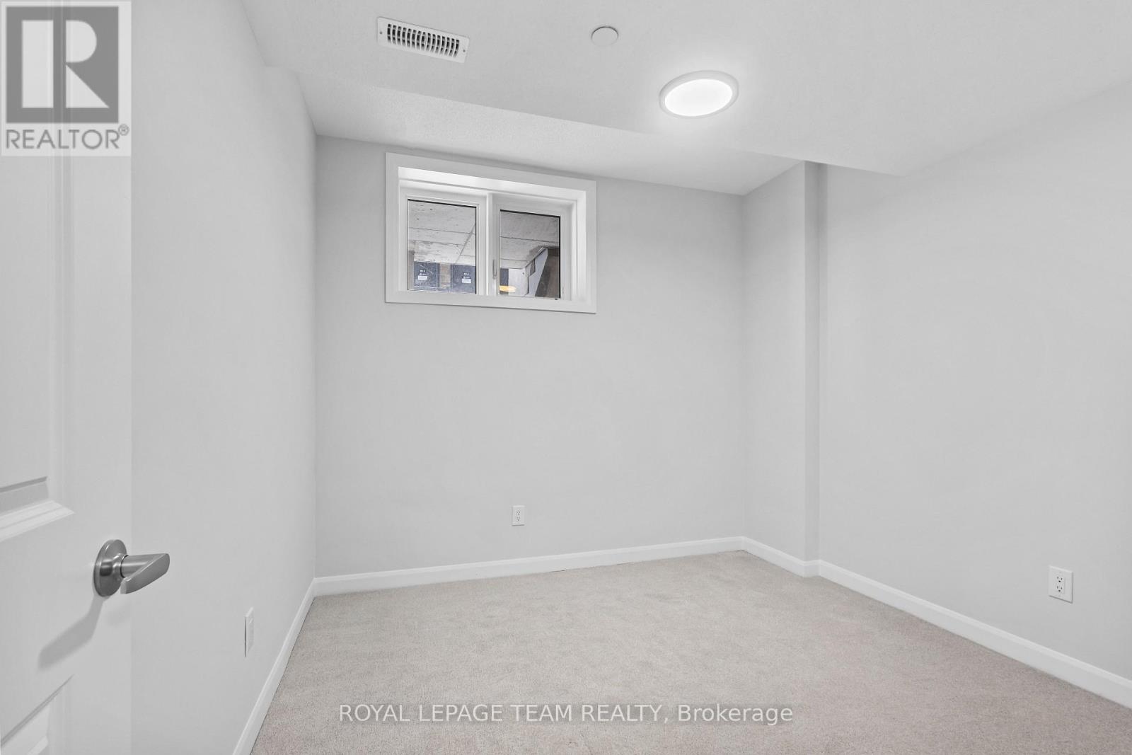 28 - 301 Glenroy Gilbert Drive, Ottawa, Ontario  K2J 7N9 - Photo 18 - X12715198