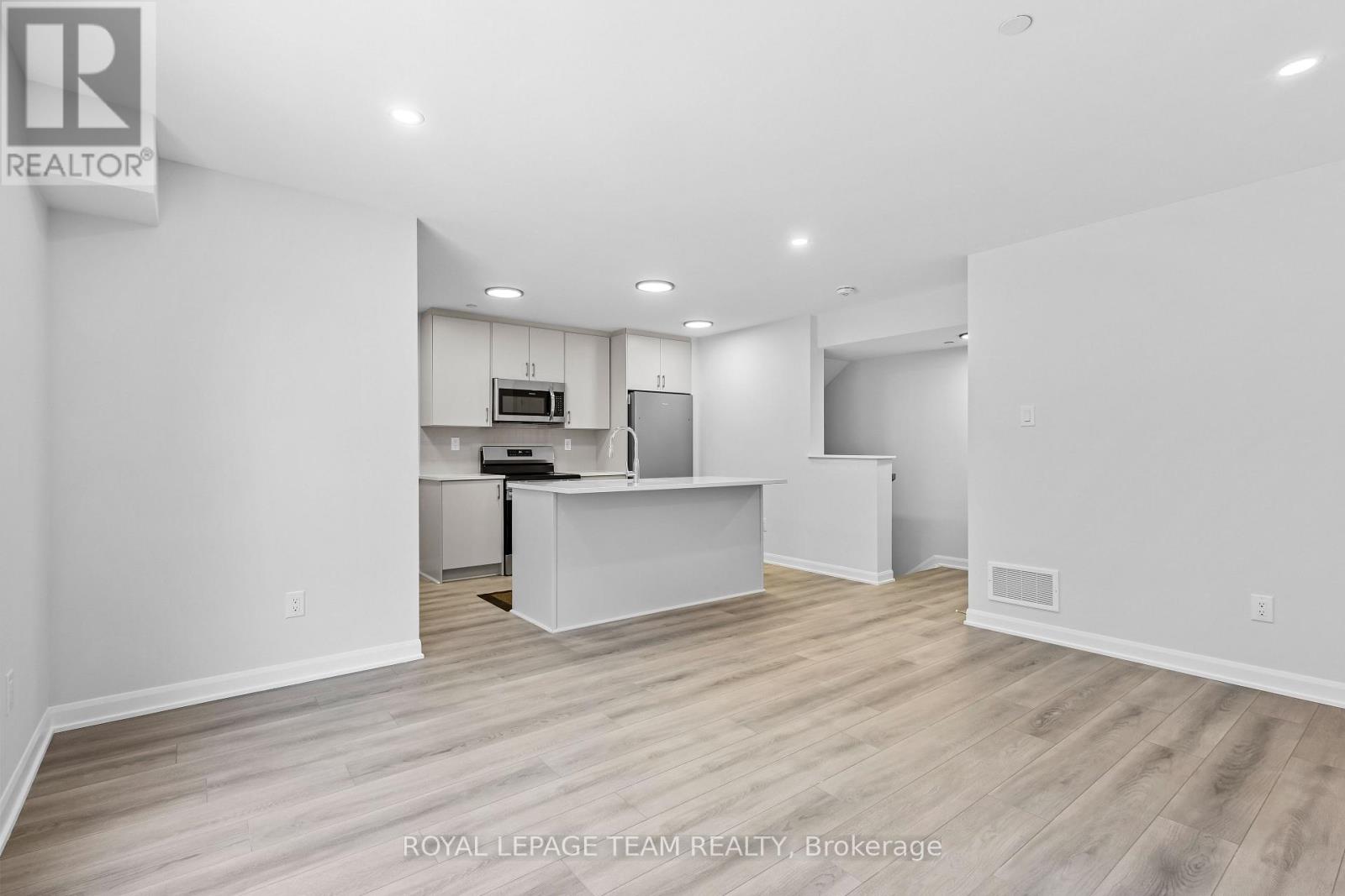 28 - 301 Glenroy Gilbert Drive, Ottawa, Ontario  K2J 7N9 - Photo 6 - X12715198