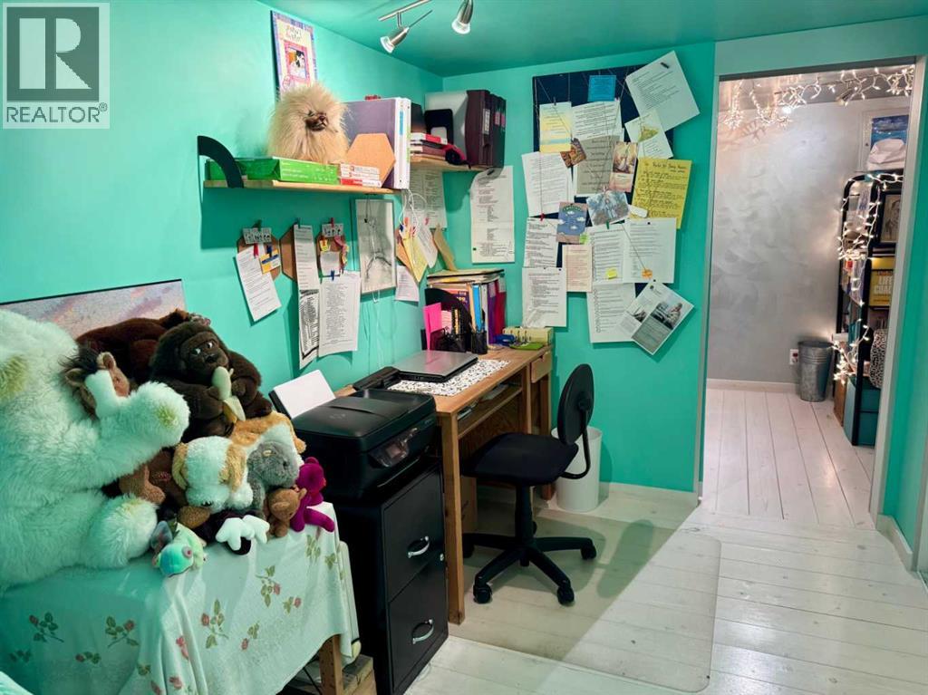 8137 19 Avenue, Coleman, Alberta  T0K 0M0 - Photo 10 - A2265732