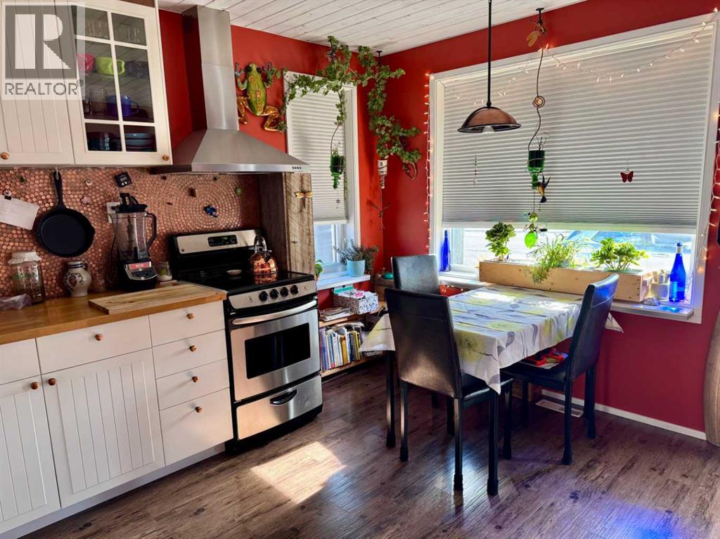 8137 19 Avenue, Coleman, Alberta  T0K 0M0 - Photo 4 - A2265732